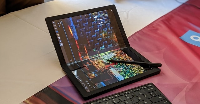 Jadi PC lipat pertama di dunia, Lenovo ThinkPad X1 Fold bisa bantu lo selesaikan pekerjaan lebih cepat nih!
